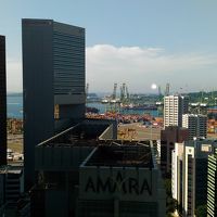 高層階で海が見える