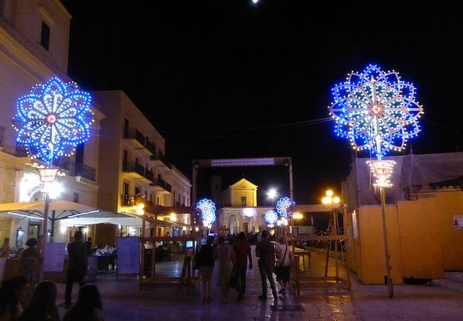 7月の初めにも小さなルミナリエありました