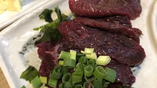 焼き鳥からオムライスまで…何でもある 安くて旨い店