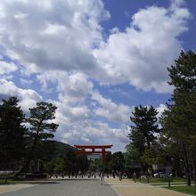 平安神宮から見た大鳥居