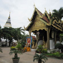 ５礼拝堂と仏塔