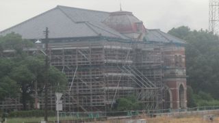 八幡製鉄所本エリアの中で、一番象徴的な歴史的建造物ですが、2018年9月現在、改装工事中でした