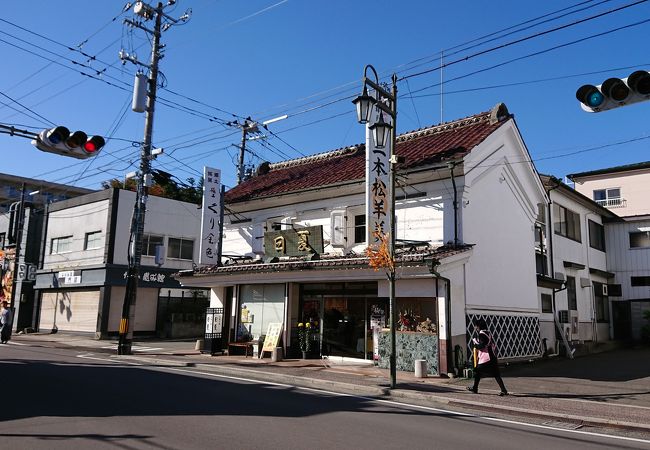 霞ヶ城へ向かう途中で立ち寄り