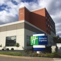 フリーウェイからすぐ