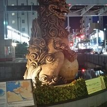 どこを見ているのか