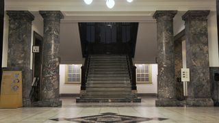 昭和初期の建物が現役です。