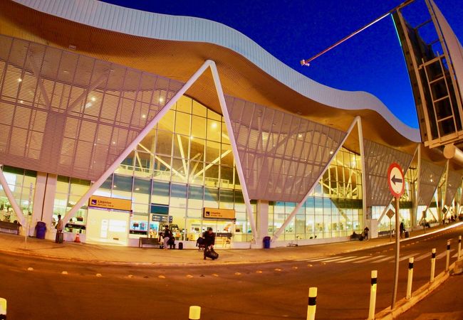 カラマ空港 Cjc クチコミ アクセス 営業時間 カラマ フォートラベル