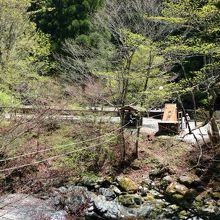 小屋型の乗り物