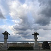 神様の通り道、稲佐の浜 