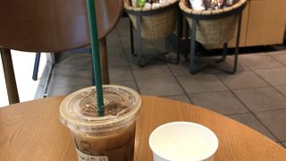 窓際はわりと快適でした