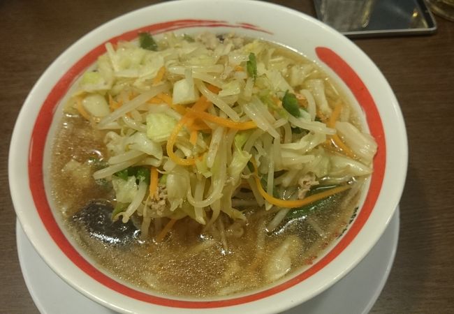 野菜たっぷり、麺大盛りに満足