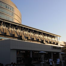 チームラボは新豊洲駅前