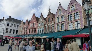 街の中心で賑わっていました