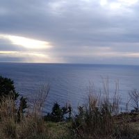 お風呂の先は海に向かって下り坂になっている