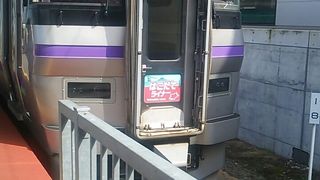 2018年７月15日の場合、各車両ともに隣り合わせで良ければ座れる位の状況でした