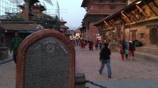 朝も夜も賑わってます。