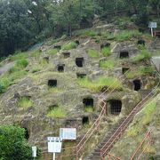 古墳時代末期の横穴墓 （吉見百穴）