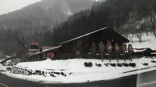 山の中の小さな道の駅