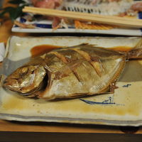 こちらは夕食の煮魚です。