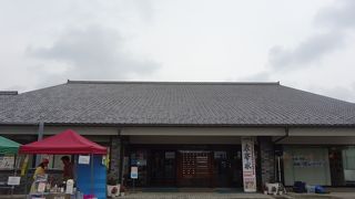道の駅おがわまちが併設 （埼玉伝統工芸会館）