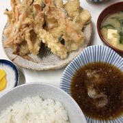 地元民に愛される天ぷら定食の老舗