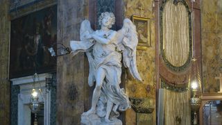 意外と分かりにくい場所にありました。