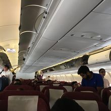 SIN→BOM機内機内