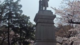 千鳥ヶ淵観桜散策で品川弥二郎像を見ました