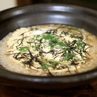 ヴィラC名物の天草大王石焼き鍋の後に提供された雑炊が美味い