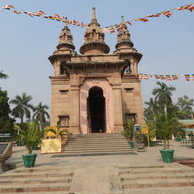 寺院正面の外観