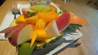 朝倉の果物をたべる