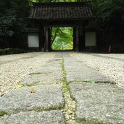 静かなお寺