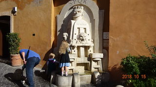 芸術家たちの噴水