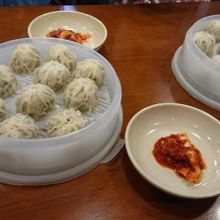 マンドゥとキムチ