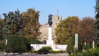 スタンボル門への道