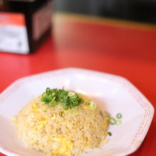 半チャンセットのチャーハン。あっさり上品で好きな味です。