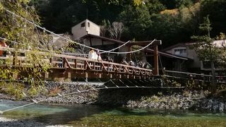 上高地のシンボルでもあり観光の中心