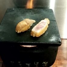 肉はレアなので、断面を焼きます
