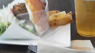 サバサンドとビールが最高