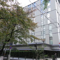 木屋町通り、高瀬川からみたホテル