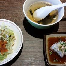 サラダとスープ