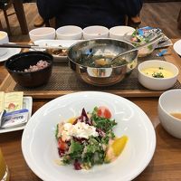 セットメニューの朝食