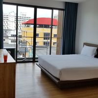 シンプル。広々。明るい。