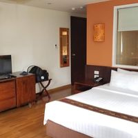 広いベッド。やわらかめです。