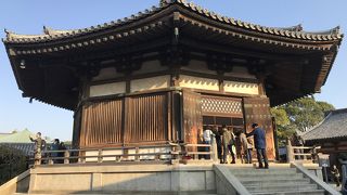 救世観音像を見に