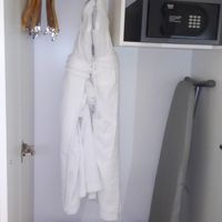 バスローブ・アイロンセット等心配りのスリッパ