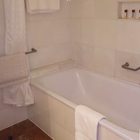 バスタブ付き。