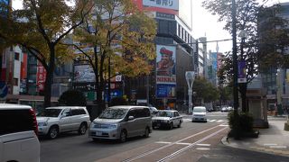 ニッカの看板を見るとすすきのに来た気がする