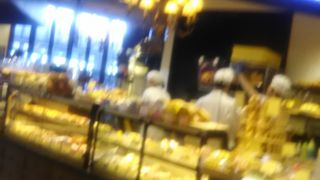 最近流行りの美味しいパンが買える