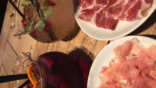 目の前で切ってくれるコッパ